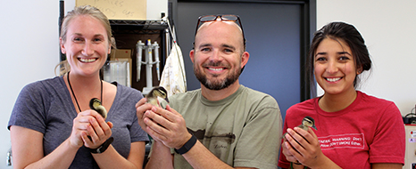 Bill Hopkins receives the Graduate School’s Outstanding Mentor award for 2017